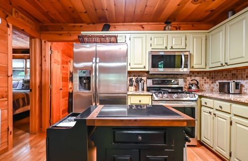 Morganton Cabin | Dog-Friendly Retreat Hot Tub Game Room Near Lake Blue Ridge