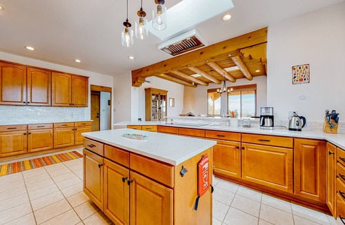 Canoncito House | Dos Vistas - Firepit, Hot Tub, Mountain Views