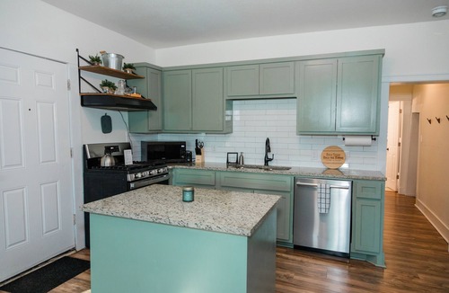 West Morningside House | Double Everything - Sleeps 13