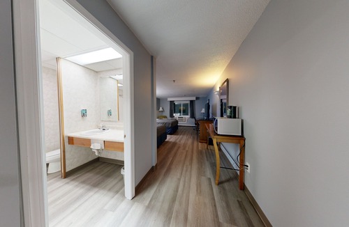 Presque Isle Hotel | Double King Suite - 2 King Beds