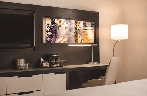 Chinatown Hotel | DoubleTree by Hilton Boston - Downtown