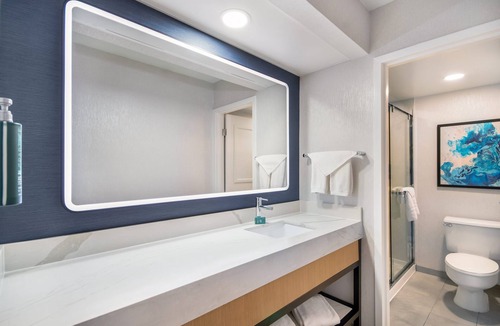 Amherst Hotel | DoubleTree by Hilton Hotel Buffalo - Amherst