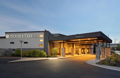 Warwick Hotel | DoubleTree by Hilton Providence Airport Warwick