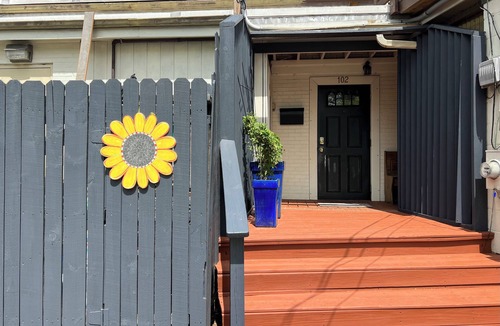 Black Mountain House | Downtown Black Mountain Escape