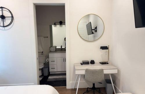 Cedars Apartment | Downtown Dallas Oasis Studio