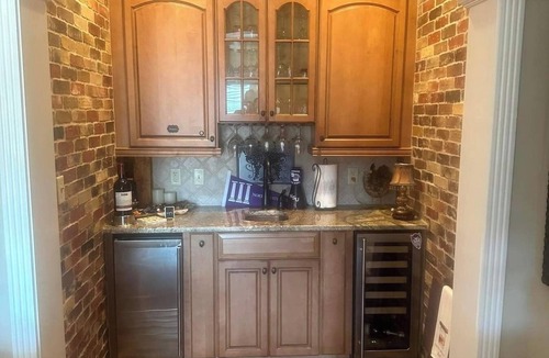 Natchitoches House | Downtown Front Street 2-bedroom townhome with balcony views