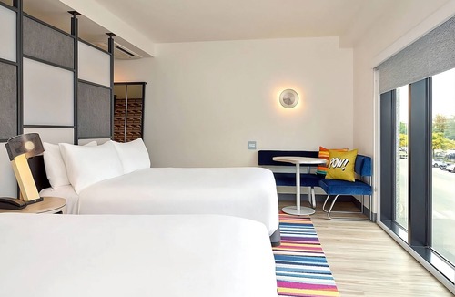 Portland Hotel | Downtown Portland Retreat | 3 Units | Near Breweries & Scenic Harbor!