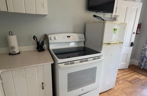 Castine House | Downtown Studio w/Full Kitchen & Shared Porch - Walk Everywhere in Town