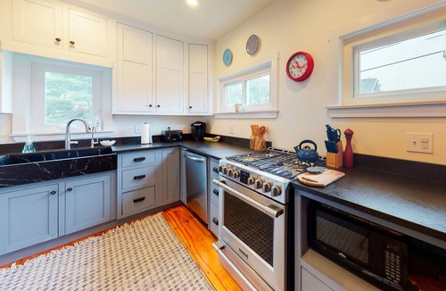Ocean Point House | Dream cottage with ocean views, fireplace, wraparound porch, & washer/dryer