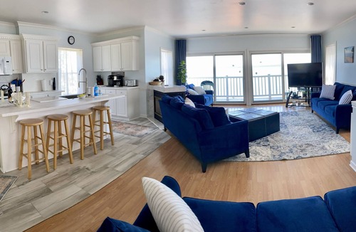Town of Torrey House | Dreaming a View - Tranquil Retreat on Seneca Lake - Sleeps 12