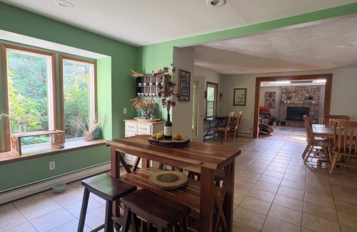 Naples House | Dreamy ranch on 4 private acres of bliss in Naples NY! Close 2 town & waterfalls
