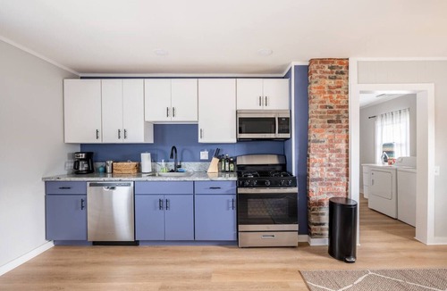 Tremont House | Duck Island Getaway - Close to Downtown and West Side Market