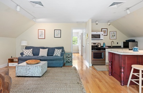 Mid-Coast and Islands House | Eagles Nest Preserve Cottage