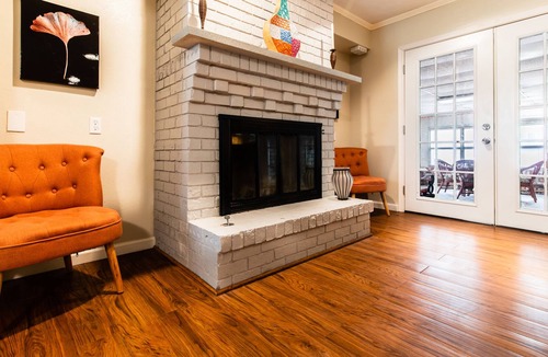 White Rock Hills House | East Dallas Home for Groups