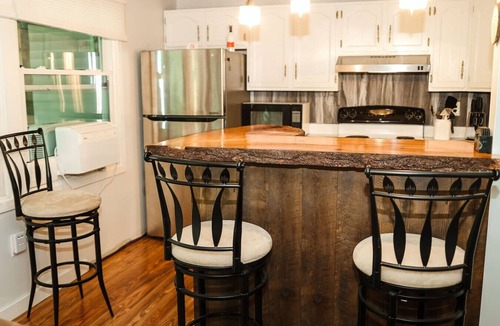 Bridgton House | East Pinnacle Condo Peak Retreat Min to Lake