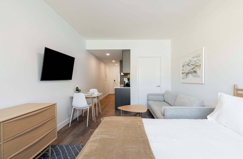 Deer Valley Condo | East Village Studio -Amenities, Walk-Shuttle to Ski In/out