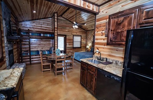 Hochatown Cabin | Easy Livin`- Broken Bow/Hochatown- 1bd