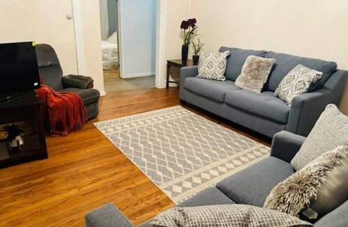 Fredonia House | Eclipse! 5 bedroom, sleeps 10.