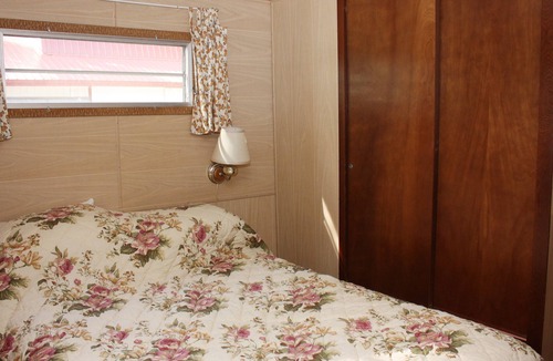 Oxford House | Efficient 1963 Vintage mobil home Camp