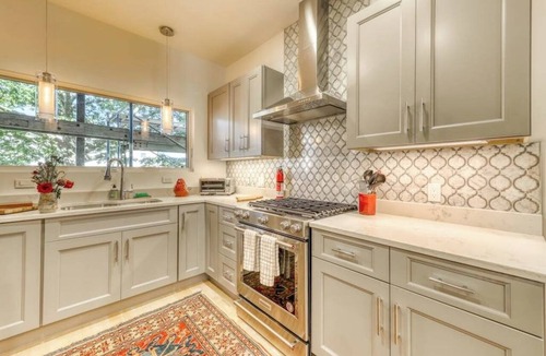 East Bayside Condo | Elegant condo - walk to Portland's best restaurants & Old Port