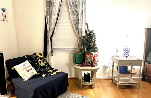 Lookout Valley Neighborhood Association Apartment | Elegant & Cozy Suite Minutes from Downtown Chattanooga Large Yard, Dog Friendly!