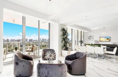 Central Fort Lauderdale Apartment | Elegant Four-Bedroom Penthouse with Ocean Views