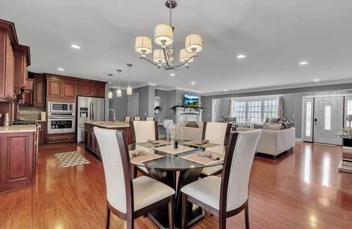 Salamanca Ski Chalet | Ellicottville Chalet & Cottage 5 Mi to Village
