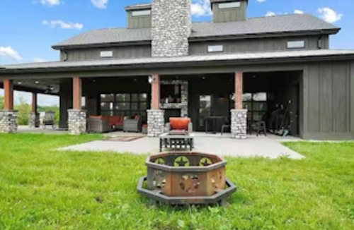Granville House | Elysian Retreat - Hot tub & thinking pond