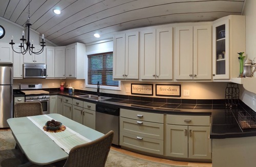 Marshall House | Elysium Falls deep in the Laurels