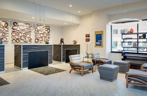 Bluffview Hotel | Embassy Suites by Hilton Dallas-Love Field