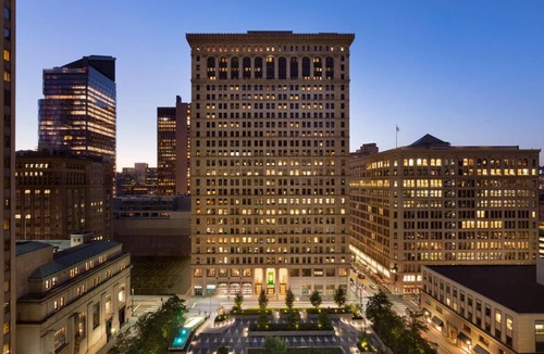 Downtown Pittsburgh Hotel | Embassy Suites Pittsburgh Downtown
