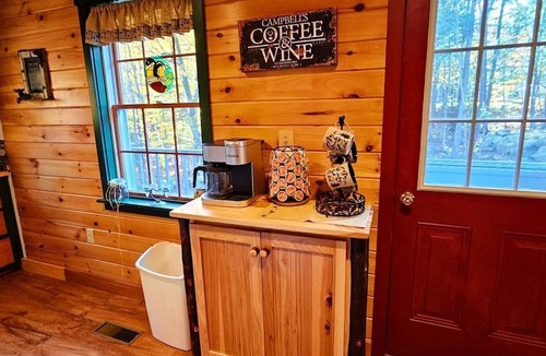 Beaver Cove Cabin | Embrace Nature in this Enchanting Cabin in Beaver Cove, Maine