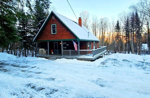 Beaver Cove Cabin | Embrace Nature in this Enchanting Cabin in Beaver Cove, Maine