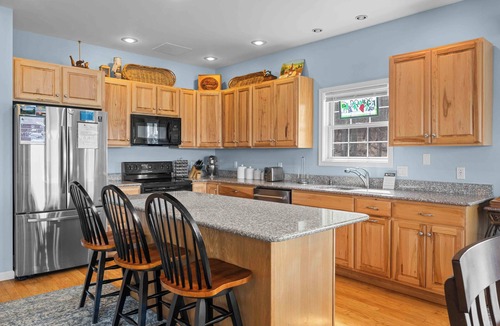 Burdett House | English Lakehouse: Spectacular views on the Seneca Lake Wine Trail