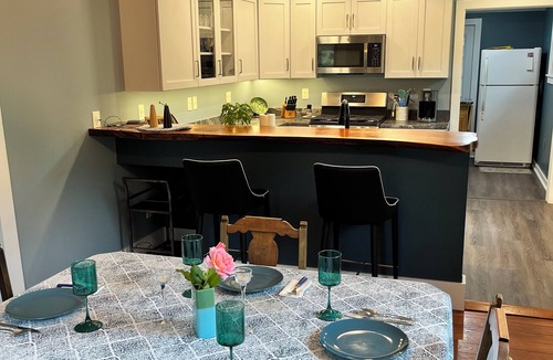 Livonia Cottage | Enjoy a relaxing getaway at Casa San Leone on beautiful Conesus Lake.
