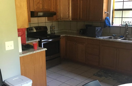 Noel House | Enjoy the river fun at the Blue Elk Bungalow