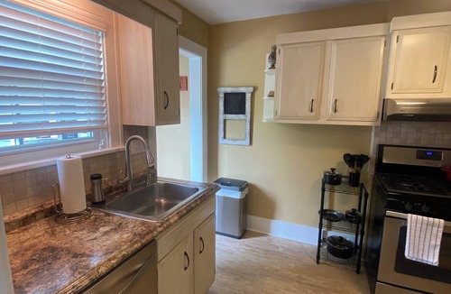North East Apartment | Entire home in North East, Pennsylvania