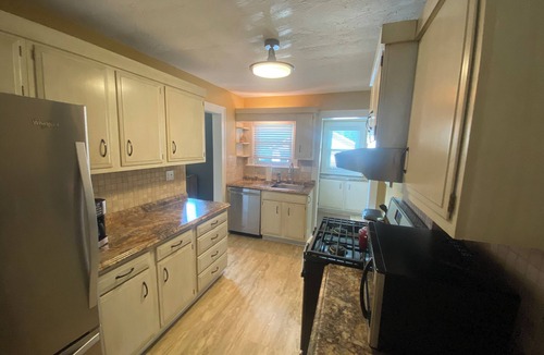 North East Apartment | Entire home in North East, Pennsylvania