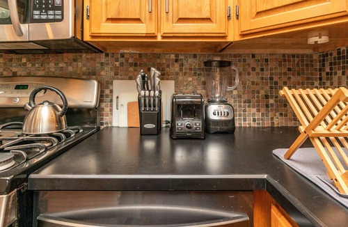 Downtown Buffalo House | Entire Home in the Heart of Allentown — Private Parking