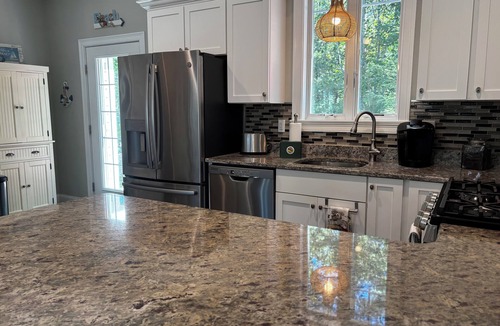 Arundel Cottage | Escape to a dream cottage morning walks, heated pools, the best of So Maine