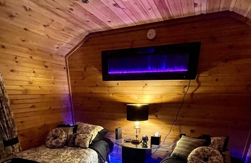 Brooklyn Cabin | Escape to a quiet cabin in the woods