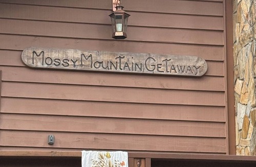 Murphy Cabin | Escape to the Smoky Mountains at this 2-bedroom, 1-bath cabin in Murphy, NC.