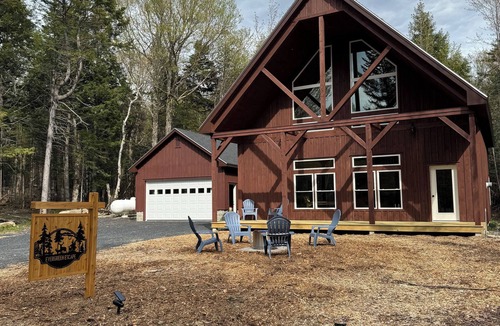 Beaver Cove Cabin | Evergreen Escape - Winter and Summer fun on Moosehead Lake!