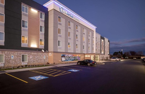Gates-North Gates Hotel | Everhome Suites Rochester Greece