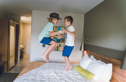 Circleville Resort | Exciting Waterpark Escapade! 3 Beautiful Units with Free Parking!