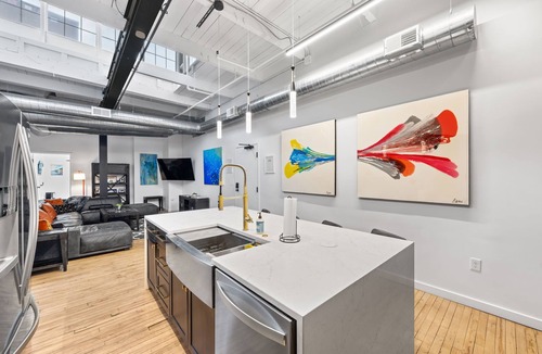 Downtown Cleveland Condo | Exclusive Luxury Penthouse - Heart of Downtown Cleveland - Rare Find