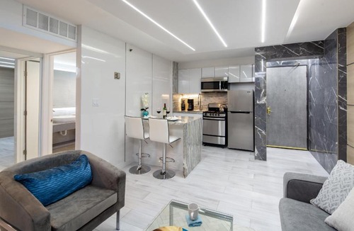 Downtown Honolulu Apartment | Executive Hotel Suite Downtown Free Parking