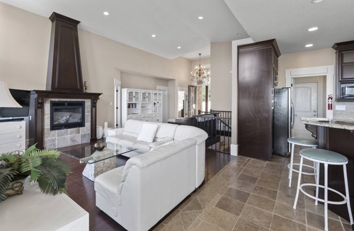 Ladysmith Apartment | Executive Ocean View 2 bedrooms Sleeps 8 | Pet Friendly