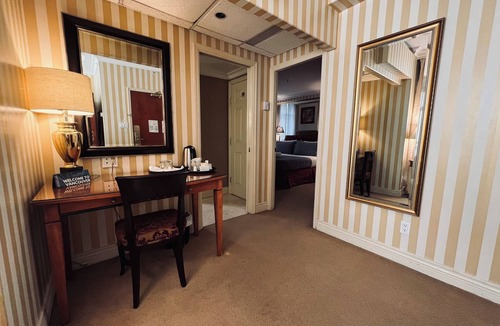 Coal Harbour Apartment | Executive Penthouse Suite, Downtown Vancouver