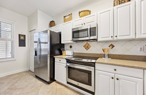 Amelia City Condo | Experience oceanfront luxury at 32 Ocean Place, a cozy 2-bedroom condo in Fernandina Beach.